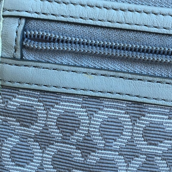 Coach Wristlet - Picture 7 of 7